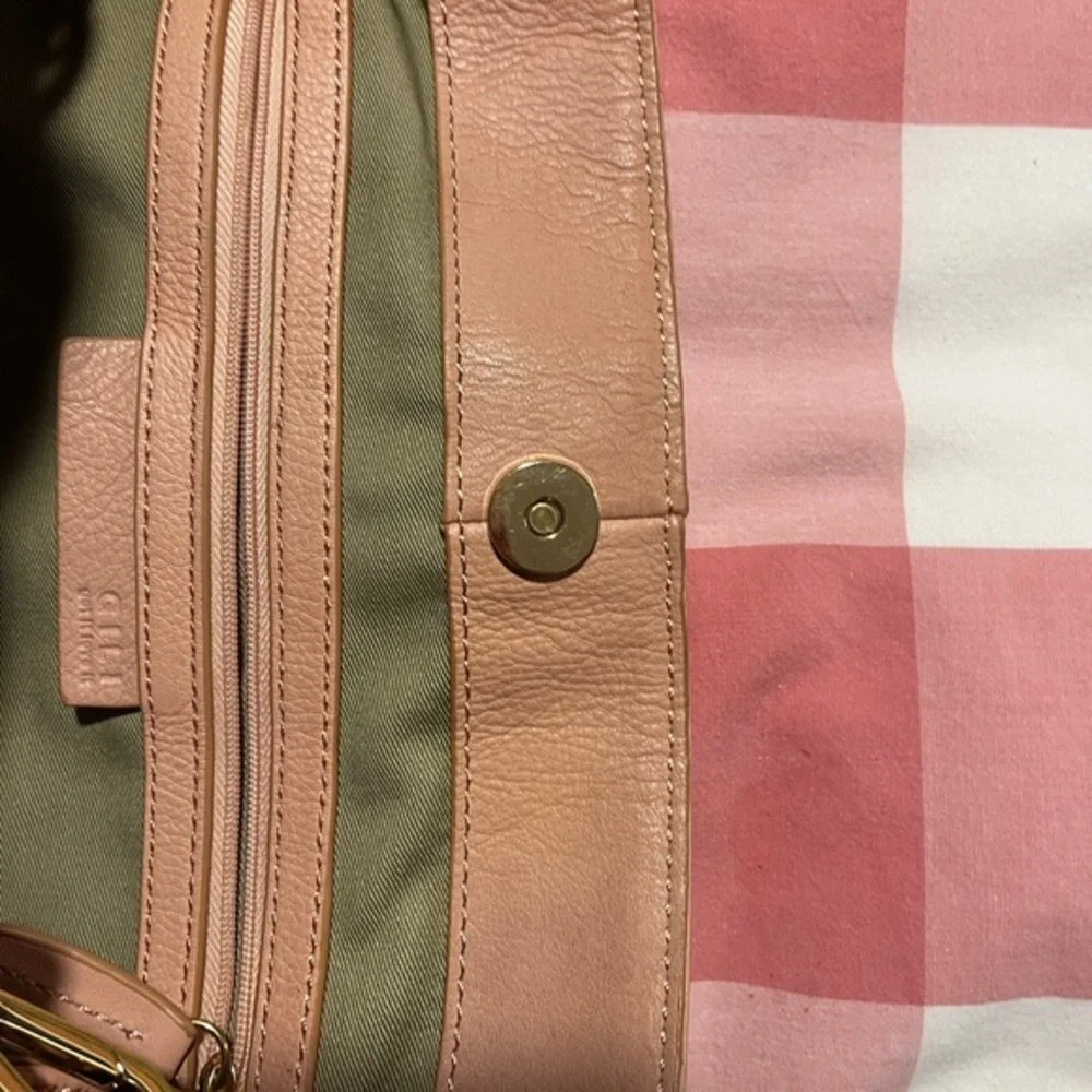 GILI Got It Love It Large LEATHER Soft Pink Satchel Crossbody Hobo‎ Bag PURSE